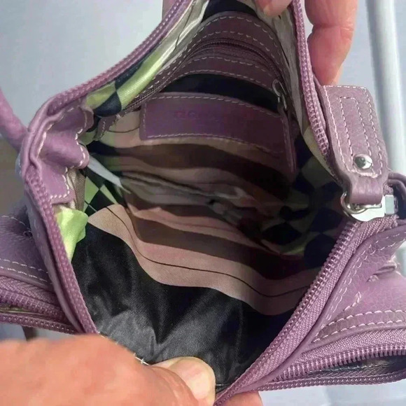 Tignanello Leather Crossbody Bag/Organizer. Lavender - Picture 10 of 11